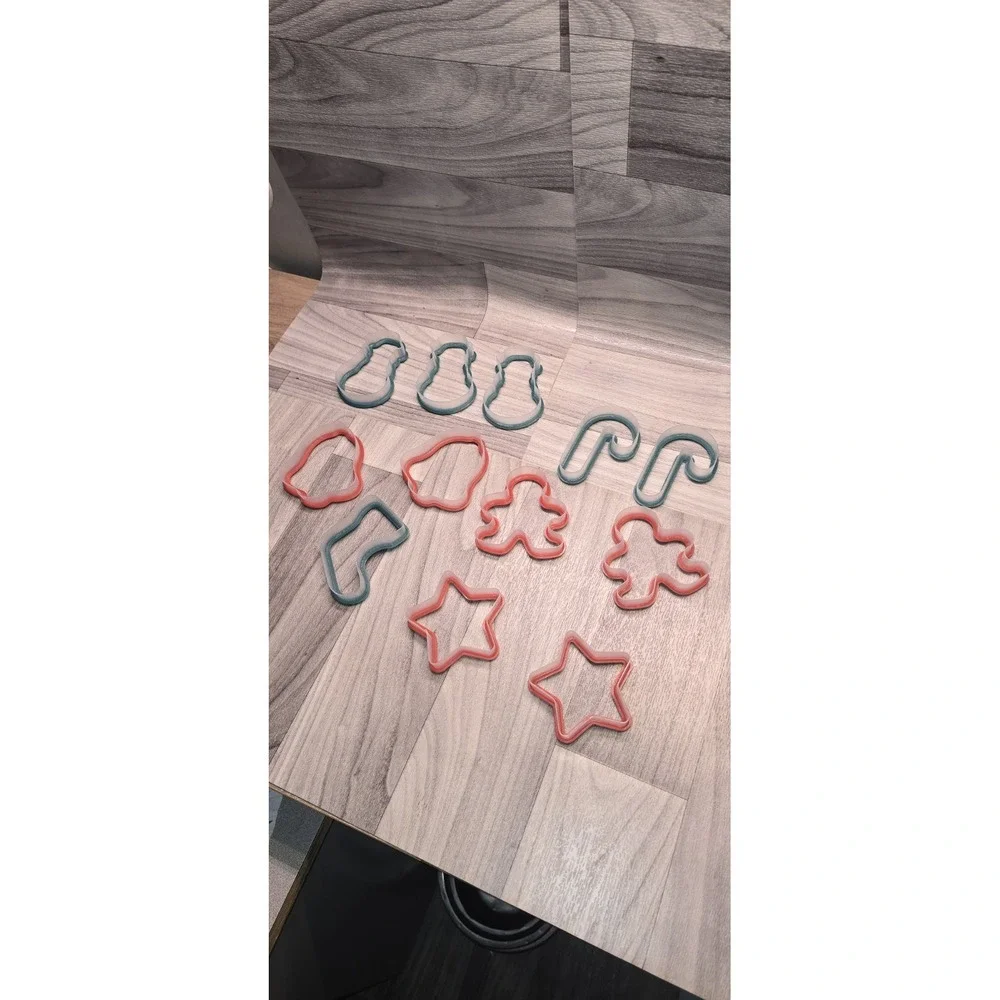 12pc Christmas Plastic Cookie Cutters Set Red/Green Snowman Star Candy Cane